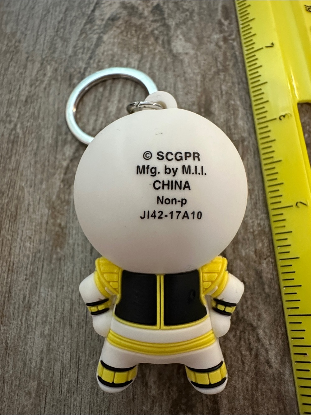 Power Ranger Red & Yellow Keychain Figure Set - Picture 3 of 5